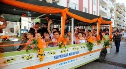 Seferihisar`da `Turuncu` Şenlik