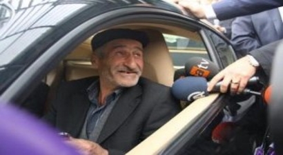 Porsche Kazanan Çiftçinin Ehliyeti Yok