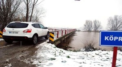 Gediz Nehri Taştı, Tarım Arazileri Su Altında Kaldı