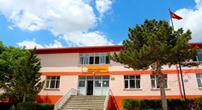 Yunak`ta Tarım Alanı, Tarla ve Süs Bitkileri Dalları açıldı