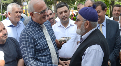 Arı Yetiştiricilerine 205 Adet Ana Arı Dağıtıldı