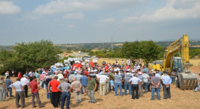 Verimli Araziden Toprak Çalındı İddiası