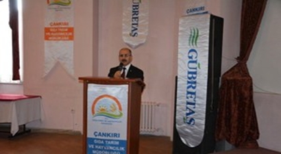 Aşırı Gübreleme Hem Cebe, Hemde Toprağa Zarar Veriyor