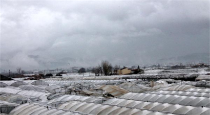 Antalya`da Hortum Seraları Yıktı