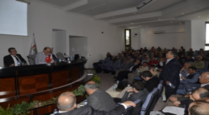 Menemen`de Üzüm Üreticilerinin Sorunları Tartışıldı
