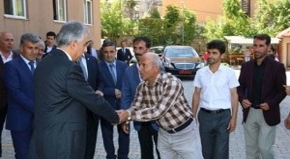 Hakkâri`de Arılı Kovan Dağıtıldı
