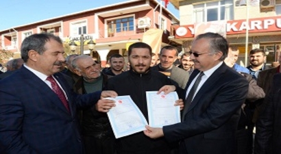 186 Çiftçiye Tapuları Verildi