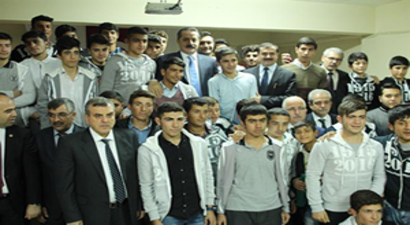 Bakan Çelik, Şanlıurfa`da Öğrencilerle Buluştu
