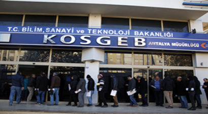 Antalya`da Faizsiz 50 Bin TL Kuyruğu