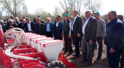 Yağmur Duası Eşliğinde Pancar Ekimi Yapıldı