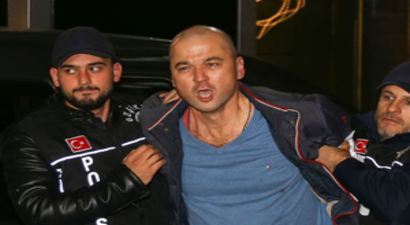 Bakan Pakdemirli`den Papağana Şiddet Uygulayan Kişi Hakkında Suç Duyurusu