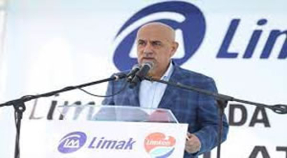 Tarım ve Orman Bakanı Vahit Kirişci, Adana`da Temel Atma Töreninde Konuştu: