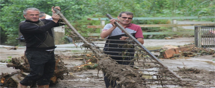 Rize`yi Sel Vurdu