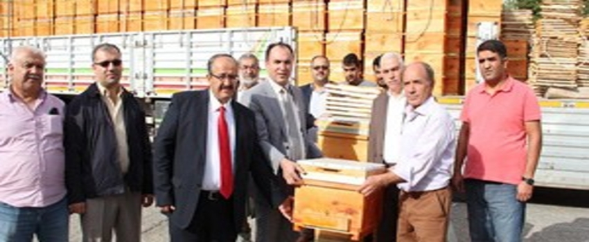 Organik Bal Üreticilerine İlave Kovan Dağıtıldı