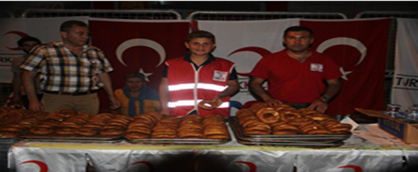 Türk Kızılay`dan Demokrasi Nöbetçilerine Gıda Desteği
