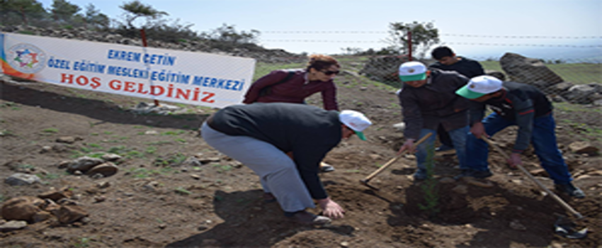 Özel Öğrenciler Fidan Dikti