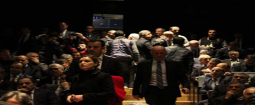 Tarım Bakanı`na Protesto! Çiftçiler Salonu Terk Etti