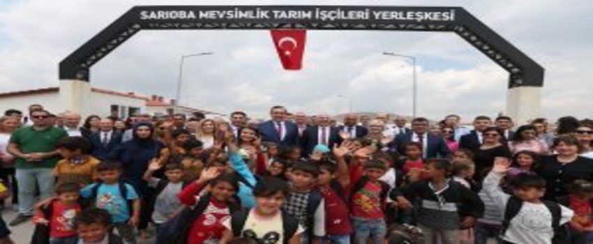 Tarım işçilerinin `mesaisi` devam ediyor