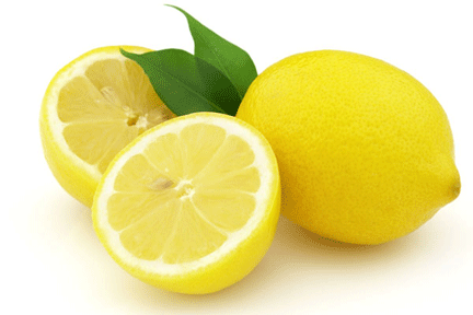 Dondurulmuş limon kullanmanız hem yemeklerinize lezzet katıyor hem de daha fazla vitamin sağlıyor