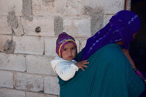 Tarım işçisi anneler birçok işi aynı zamanda yapmak zorunda Medya da sadece iki satır başlık arasında yazılan bu haberler ne yazık ki ülke gündemine girmeyi başaramıyor Fotoğraf Aytaç Aykut