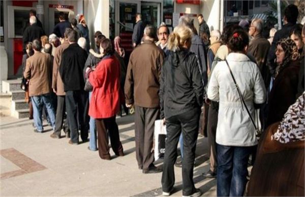 2008 yılında yürürlüğe giren sosyal güvenlik reformu farklı kesimler açısından sosyal güvenliğin basitleştirilmesi ve karmaşık statülerin ortadan kaldırılmasını hedeflemiştir